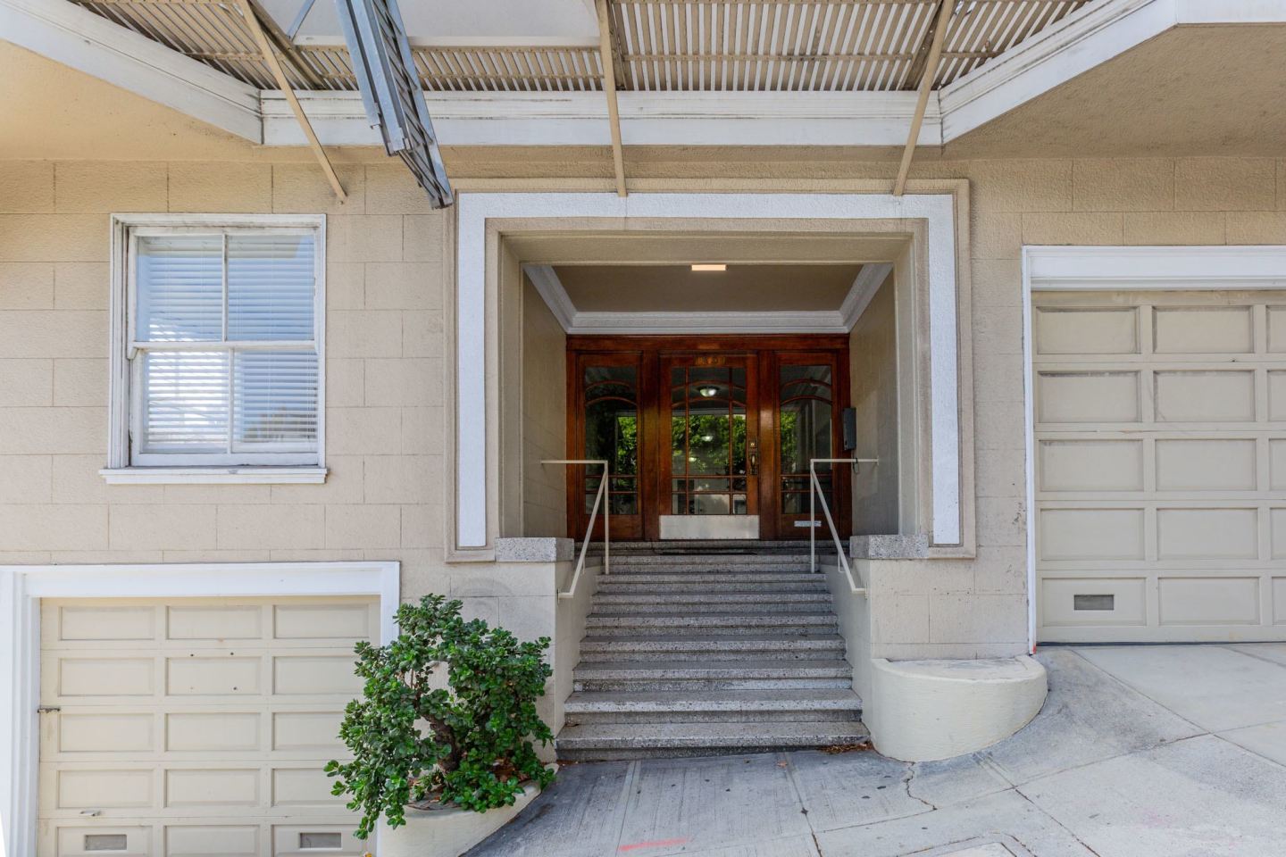 1801 Leavenworth Street Image 14