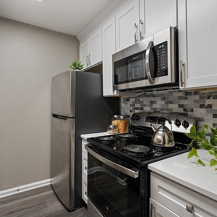 Central Pointe Apartment Homes Image 14