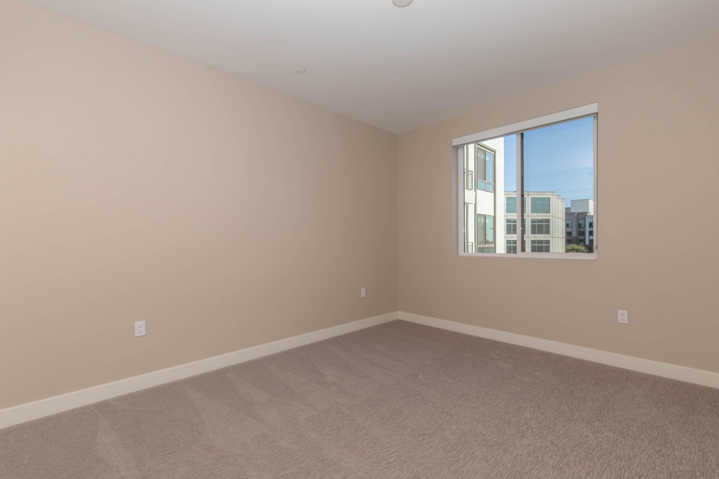 Link OC Apartments Image 137