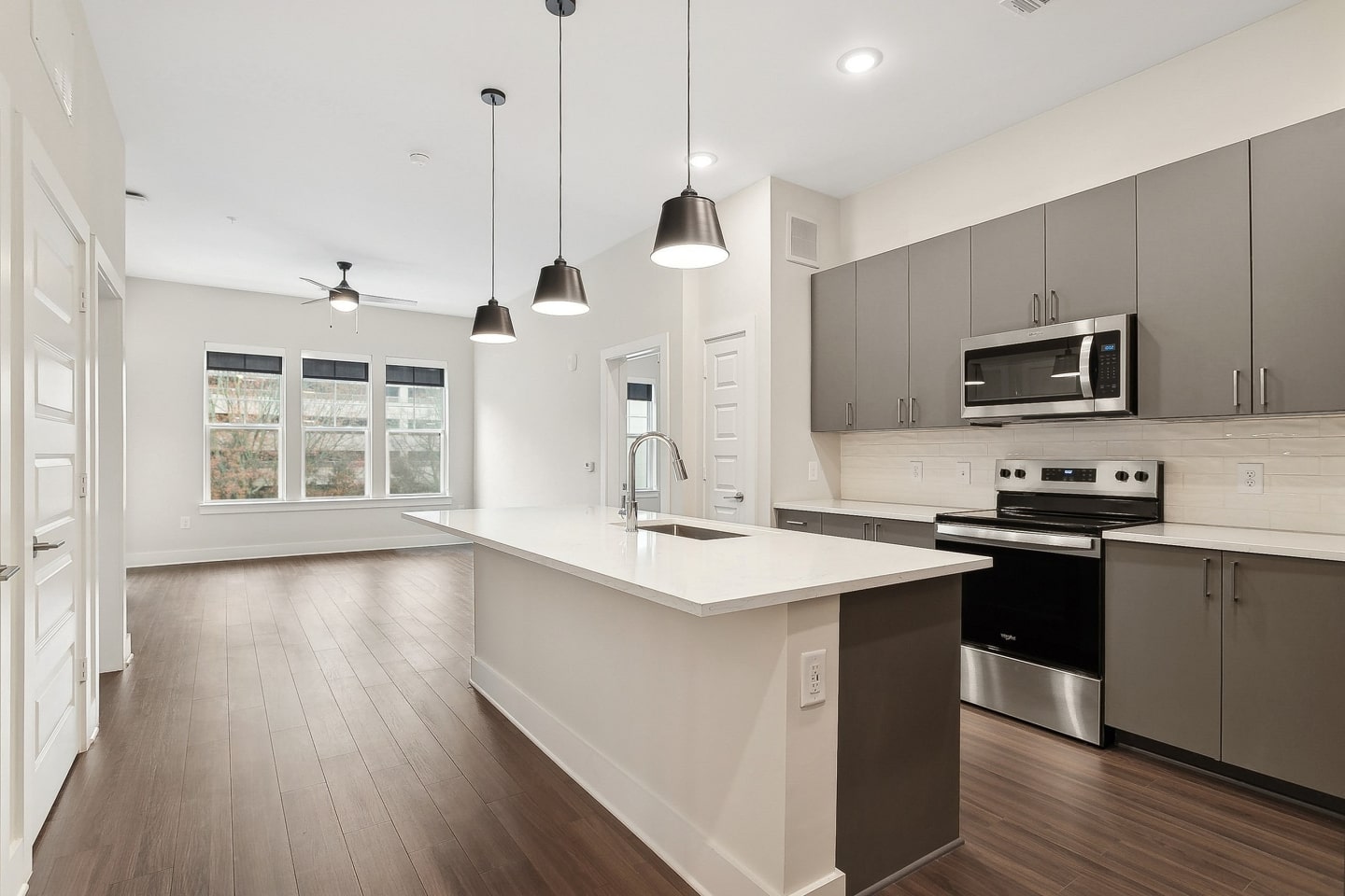 AMLI Brookhaven Apartments Image 5