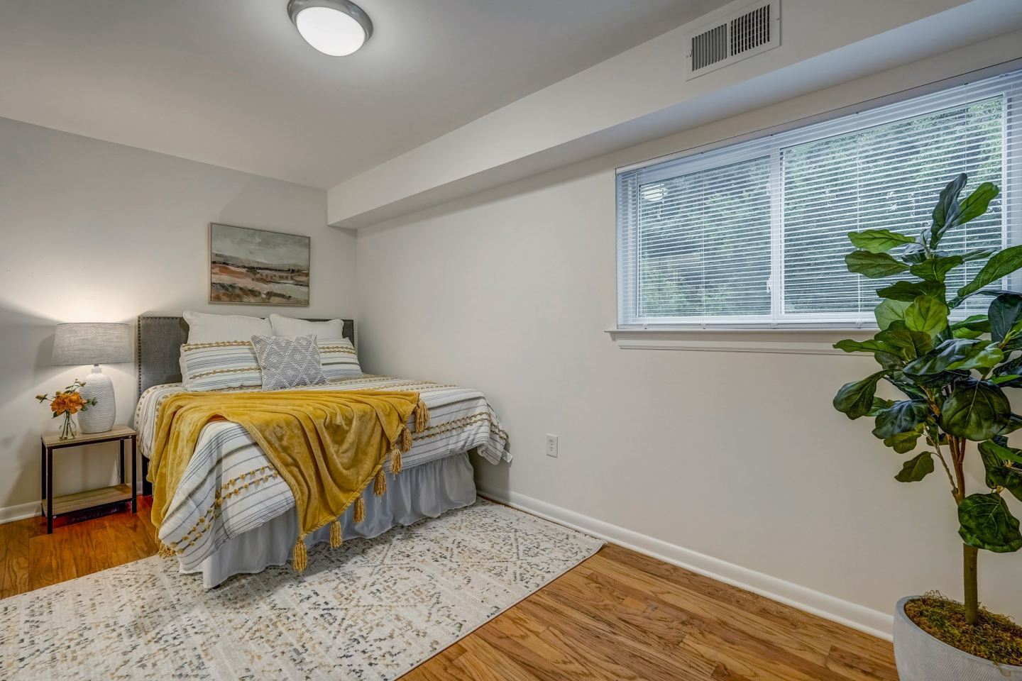 Rock Creek Apartments Image 11
