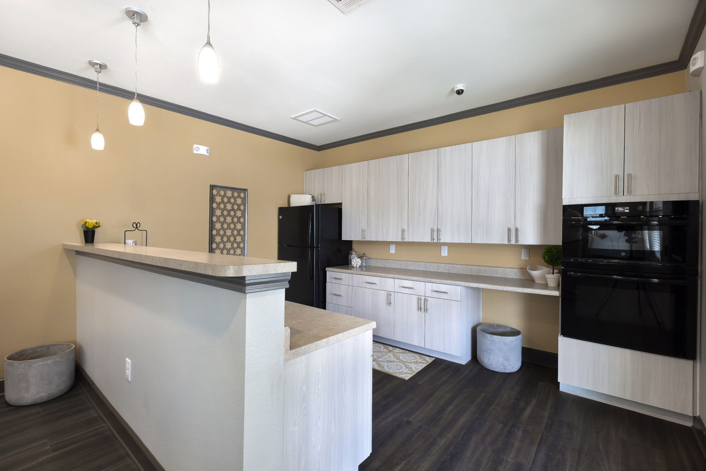 Pointe at Crestmont Apartments - Affordable Housing Image 13