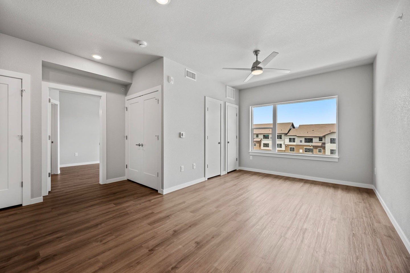 Prospector Apartments Image 26