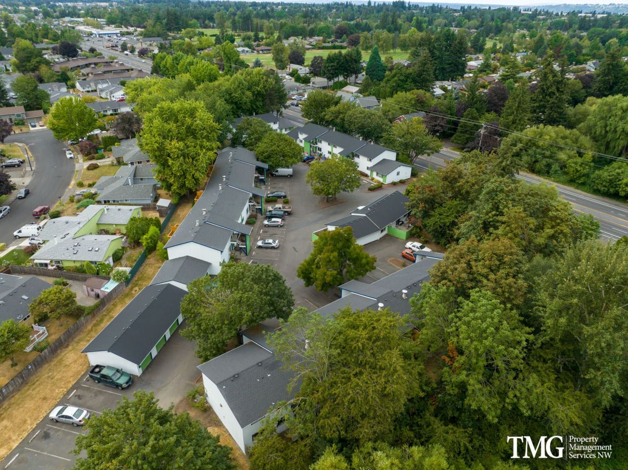 Pinewood Commons Apartments Image 21