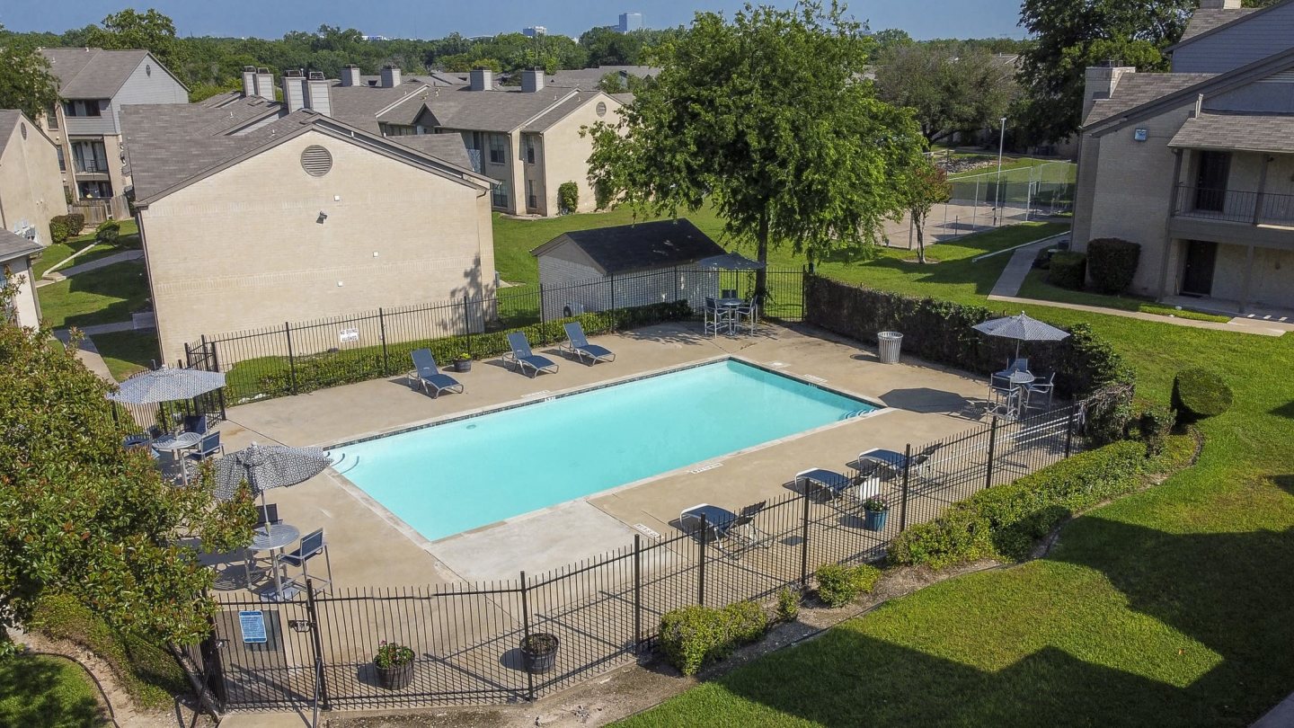 Country Place Image 9