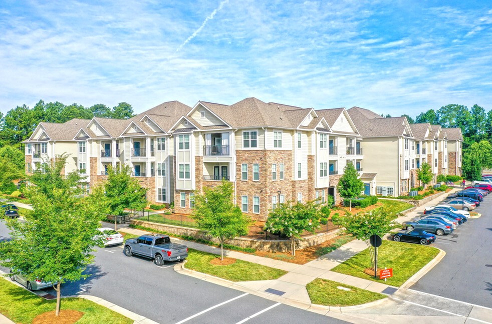 Legacy 521 Apartments Image 9