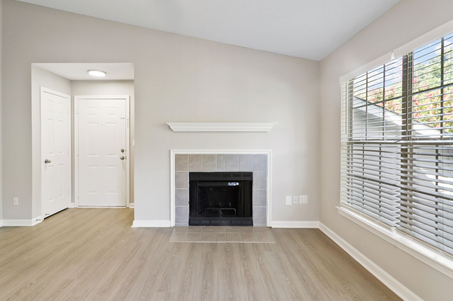 The Waterford Apartments Image 13