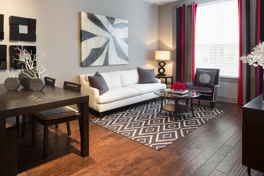 Icon at Ross Apartments Image 3