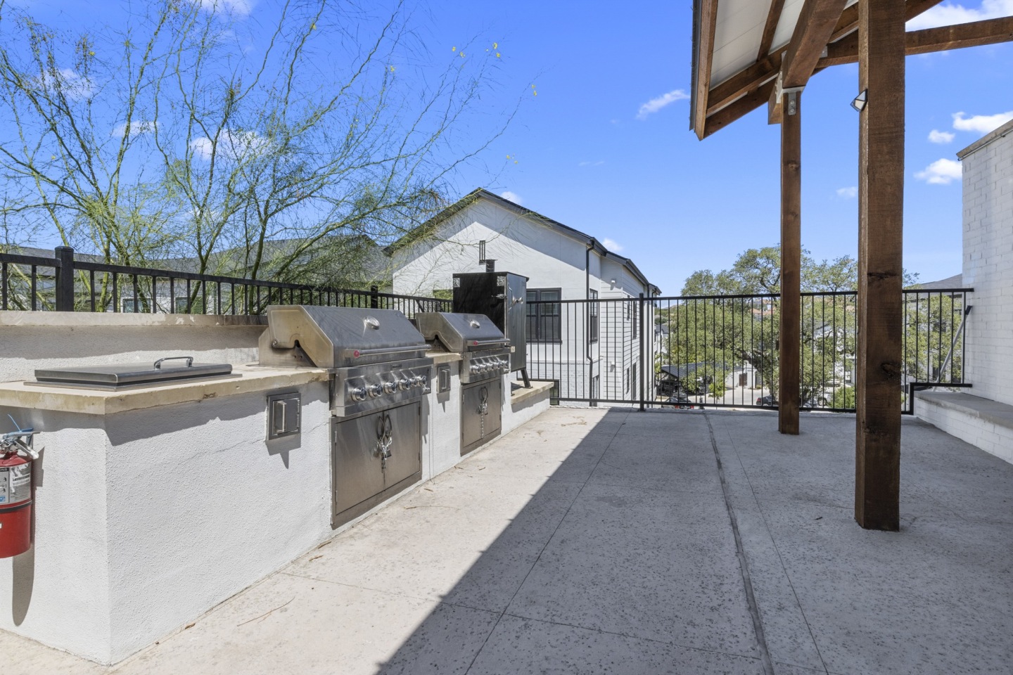 Birwood Heights Image 6