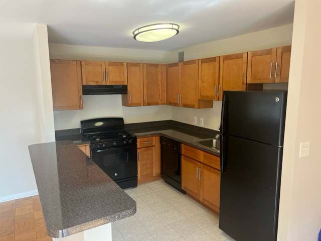 Silver Spring House Image 1