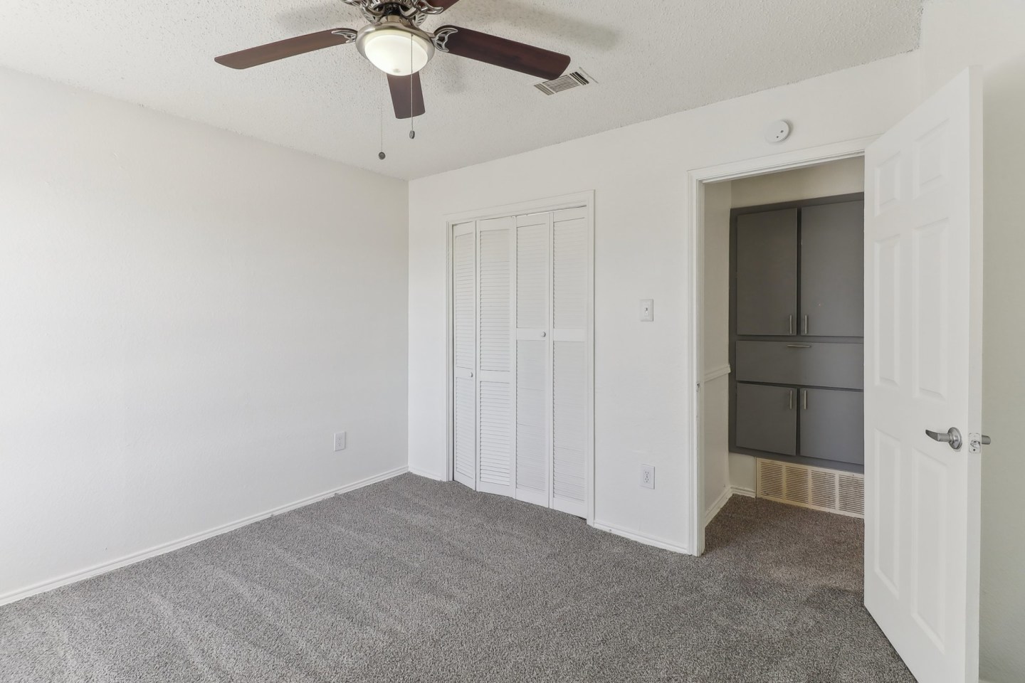 Hampton Townhomes Image 13