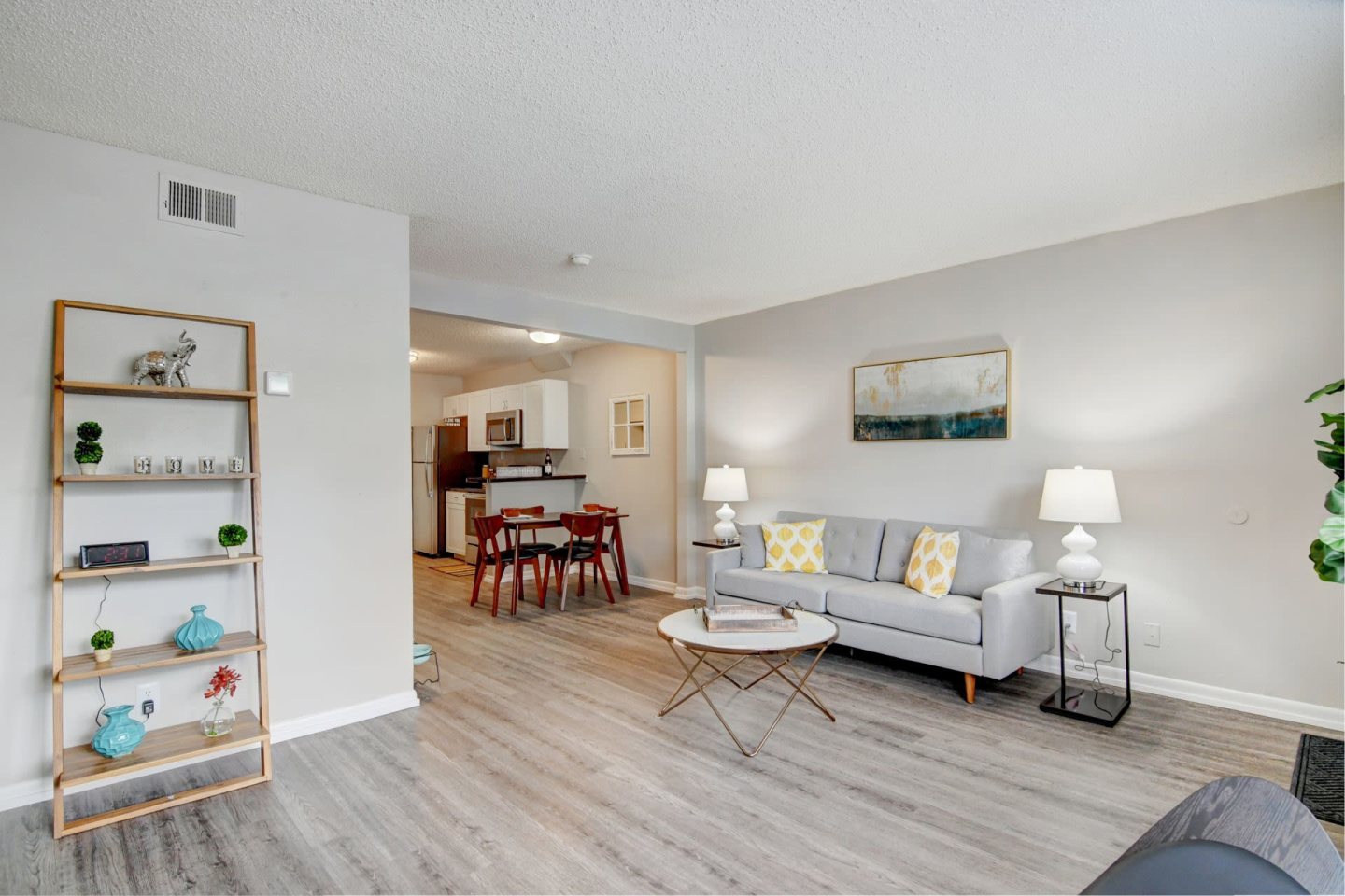 Oakwood Townhomes Image 2