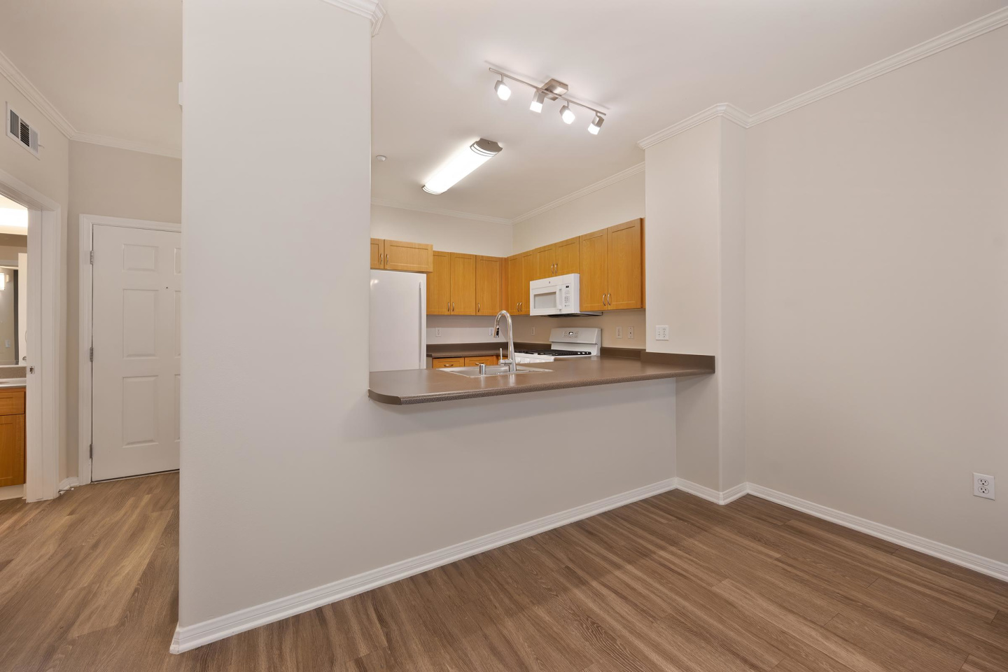 Mission Hills Commons Image 11
