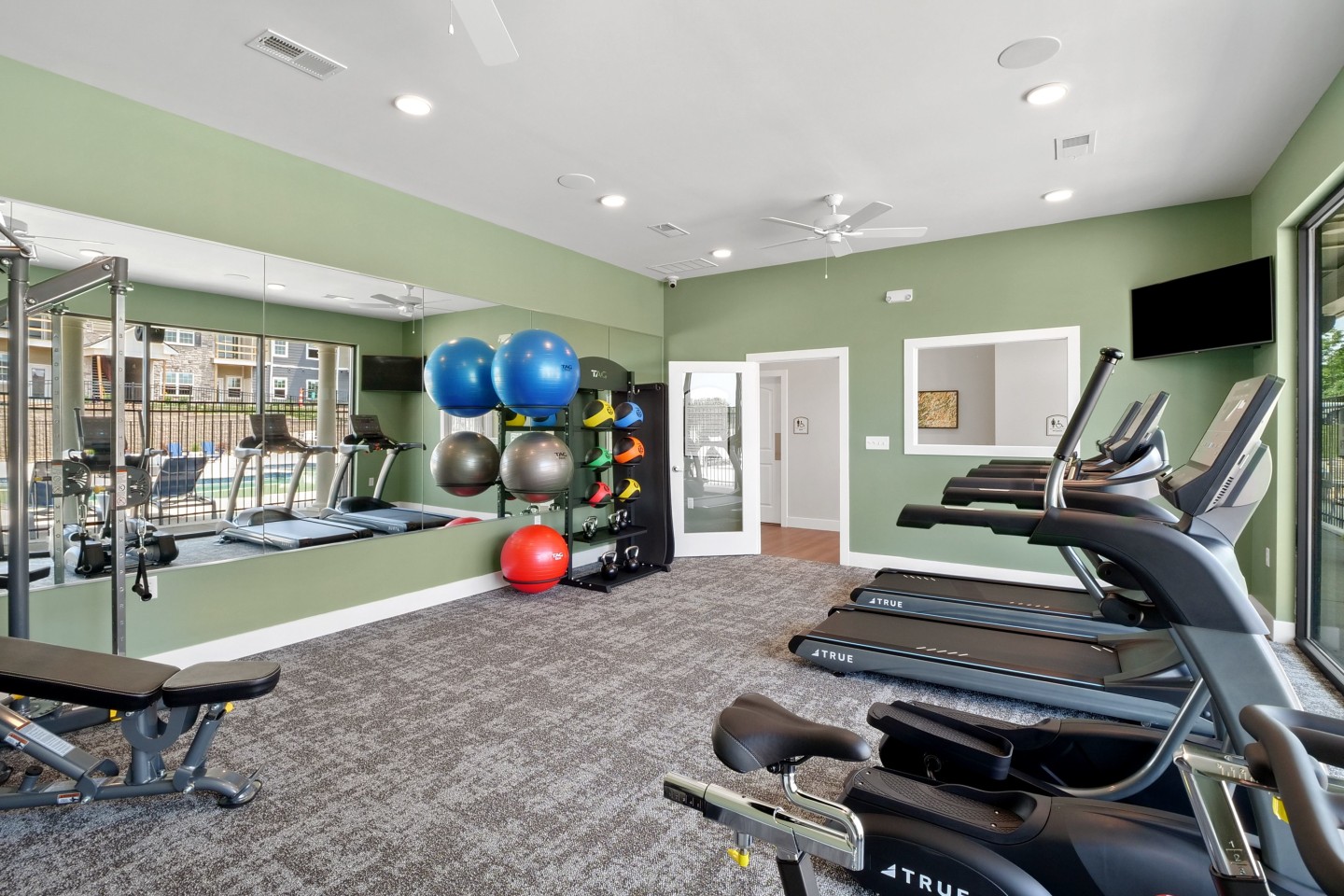 Aventura at Hawk Ridge Image 20