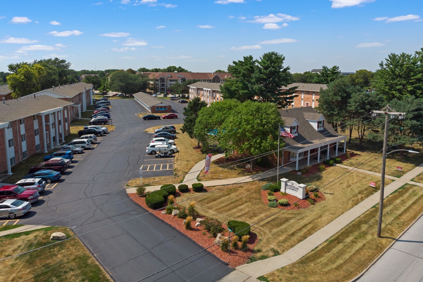 Colonial Village Image 15
