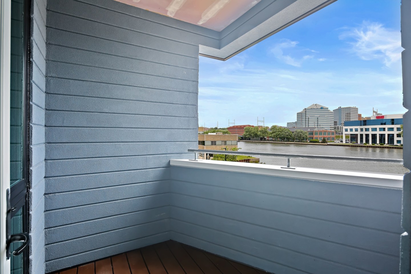 River House Apartments Image 19