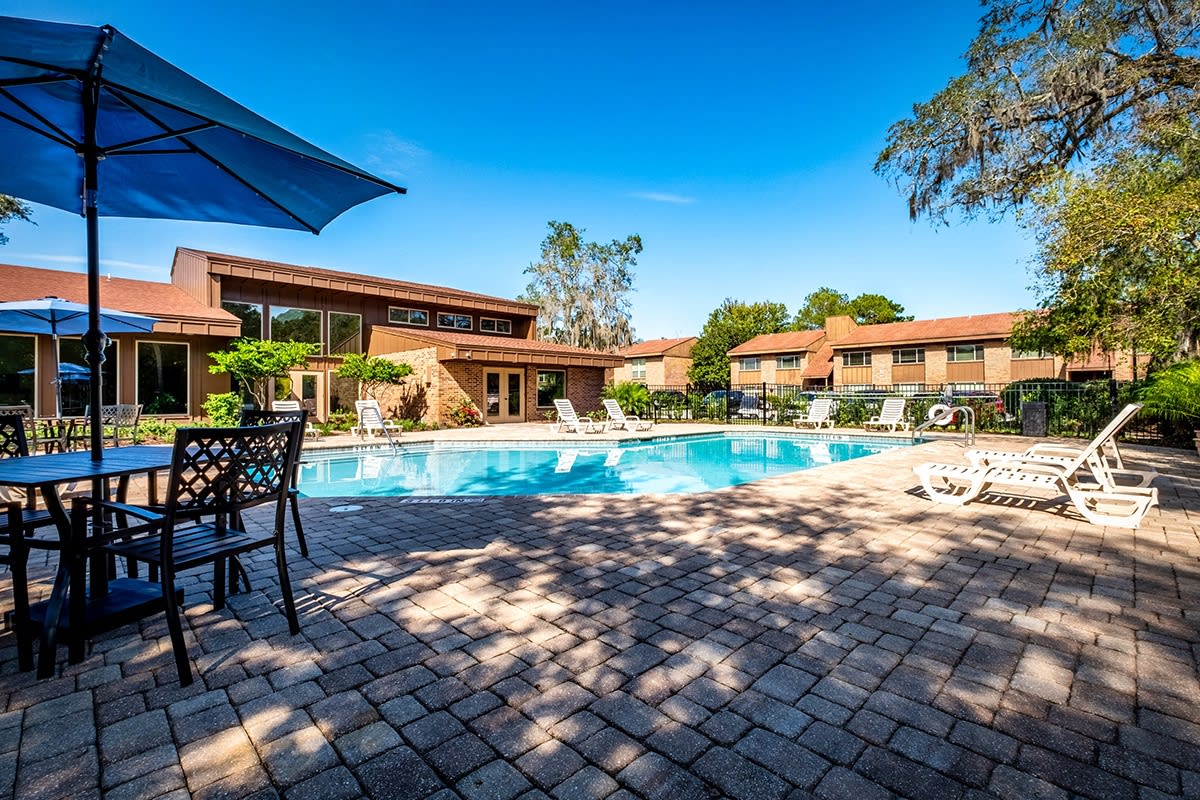 Woodlake Park Apartments Image 3