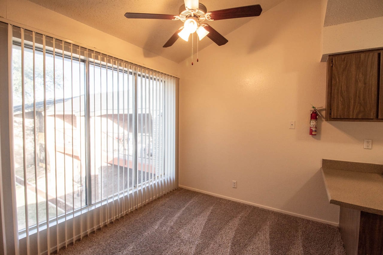 Plaza Square Apartments Image 12