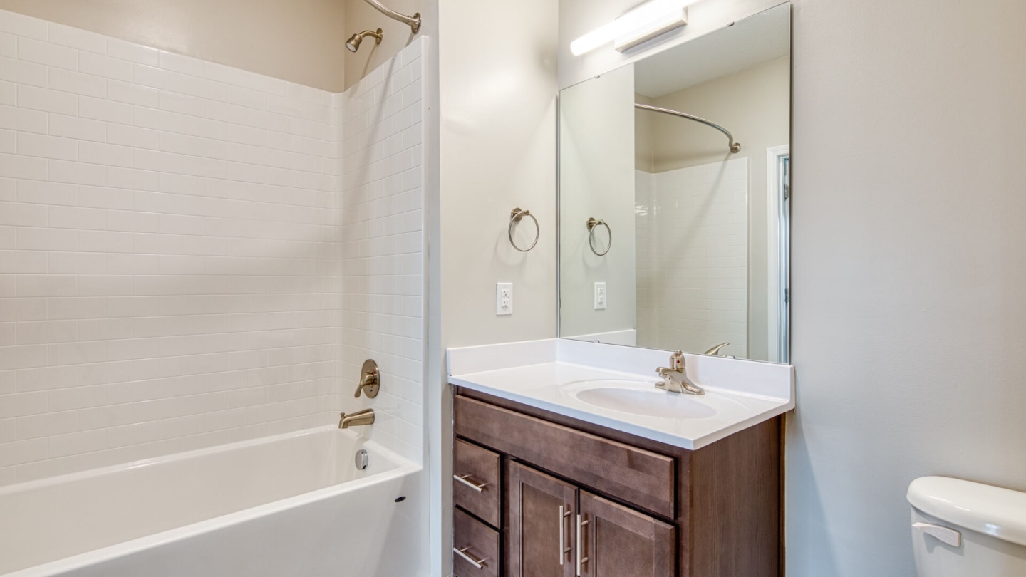 Austin Woods Apartment Homes Image 14