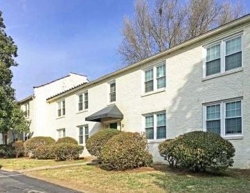 12 South Magnolia Image 16