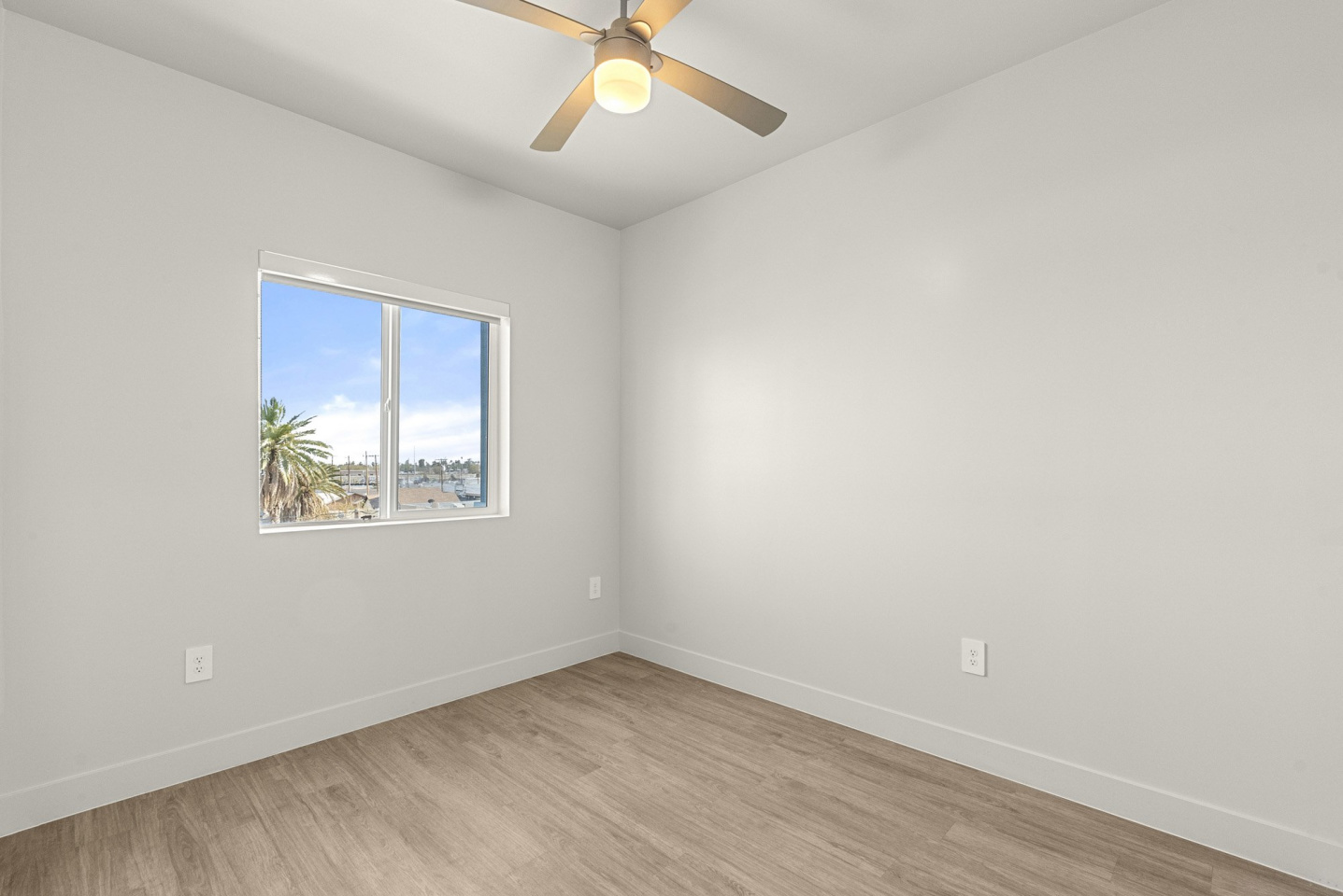 Second Avenue Commons Image 32