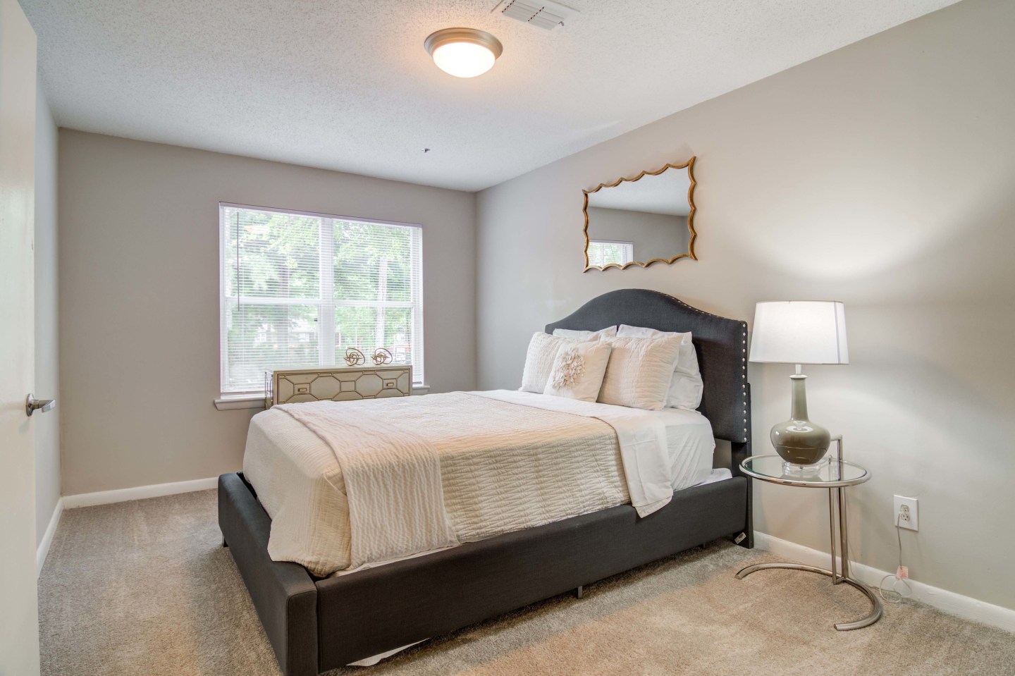 Flats at Riverview Image 7
