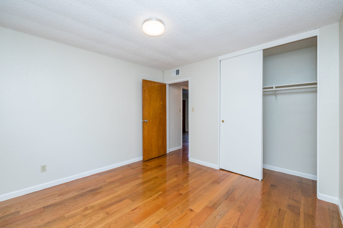 276 Adams Street Image 20