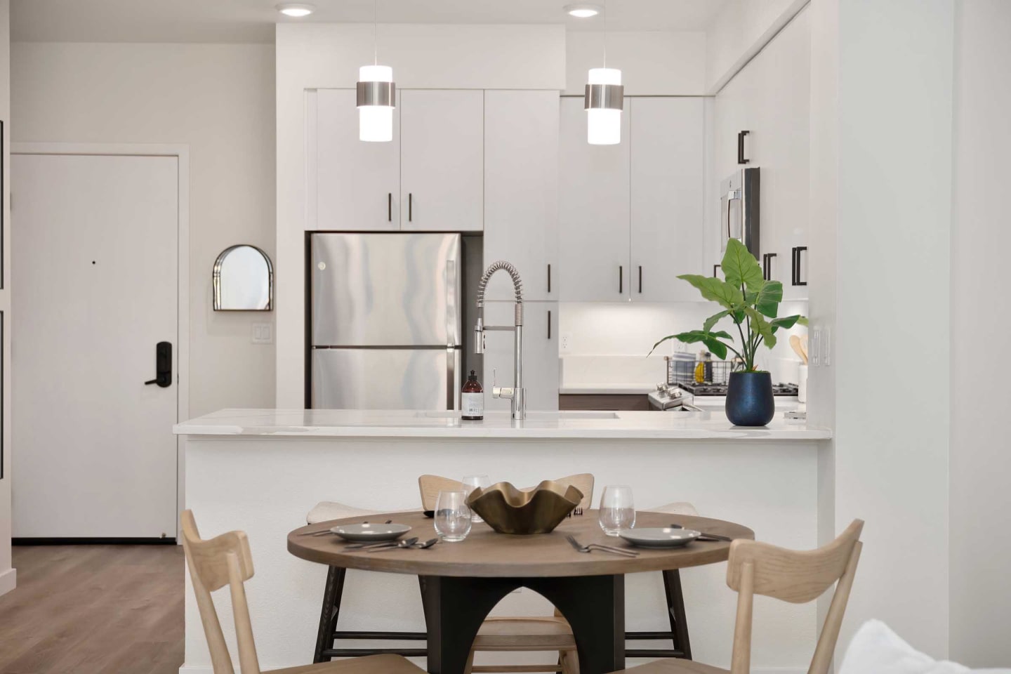 Halcyon Apartments Image 79