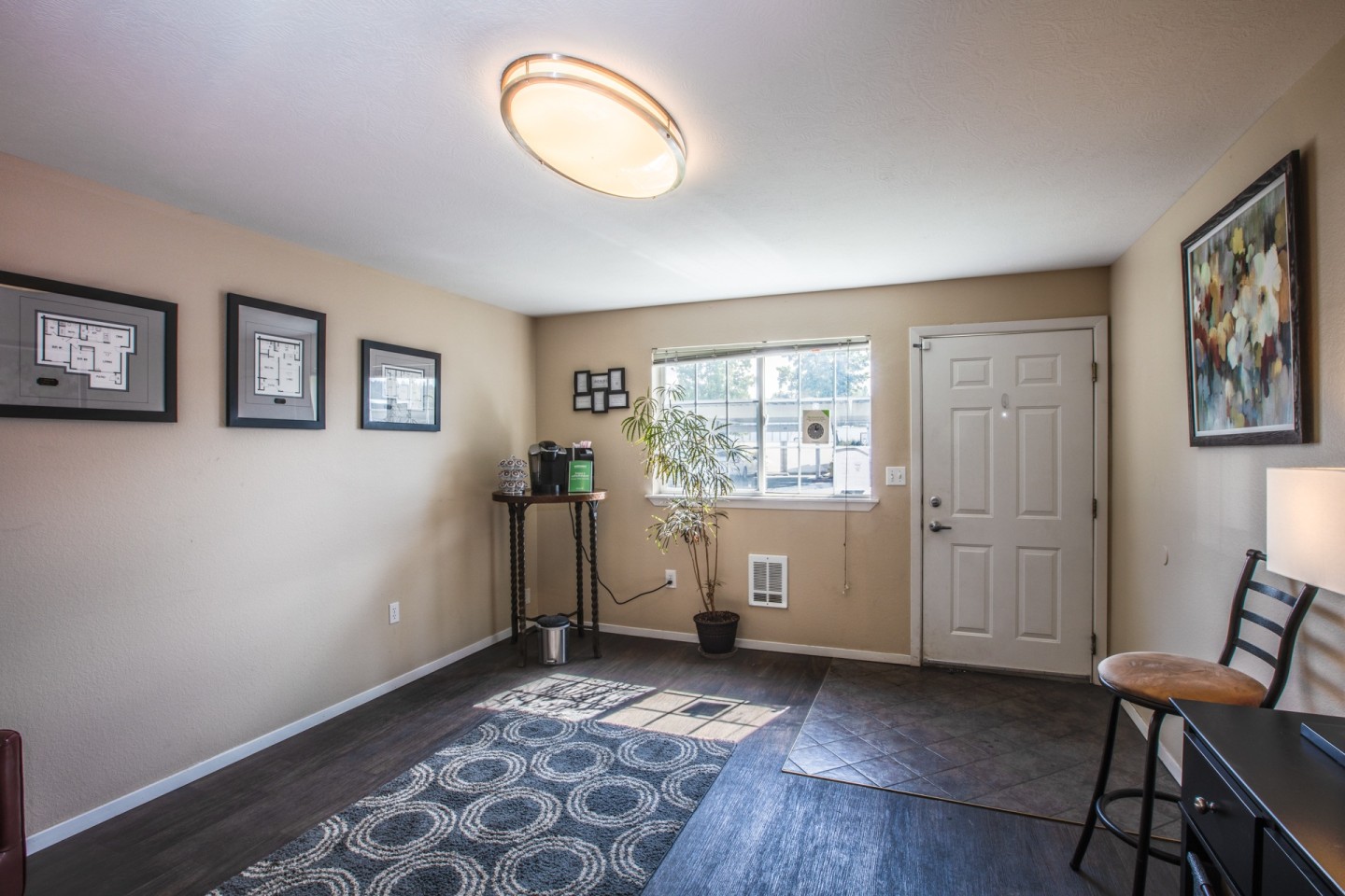 Farr Court Apartments Image 12