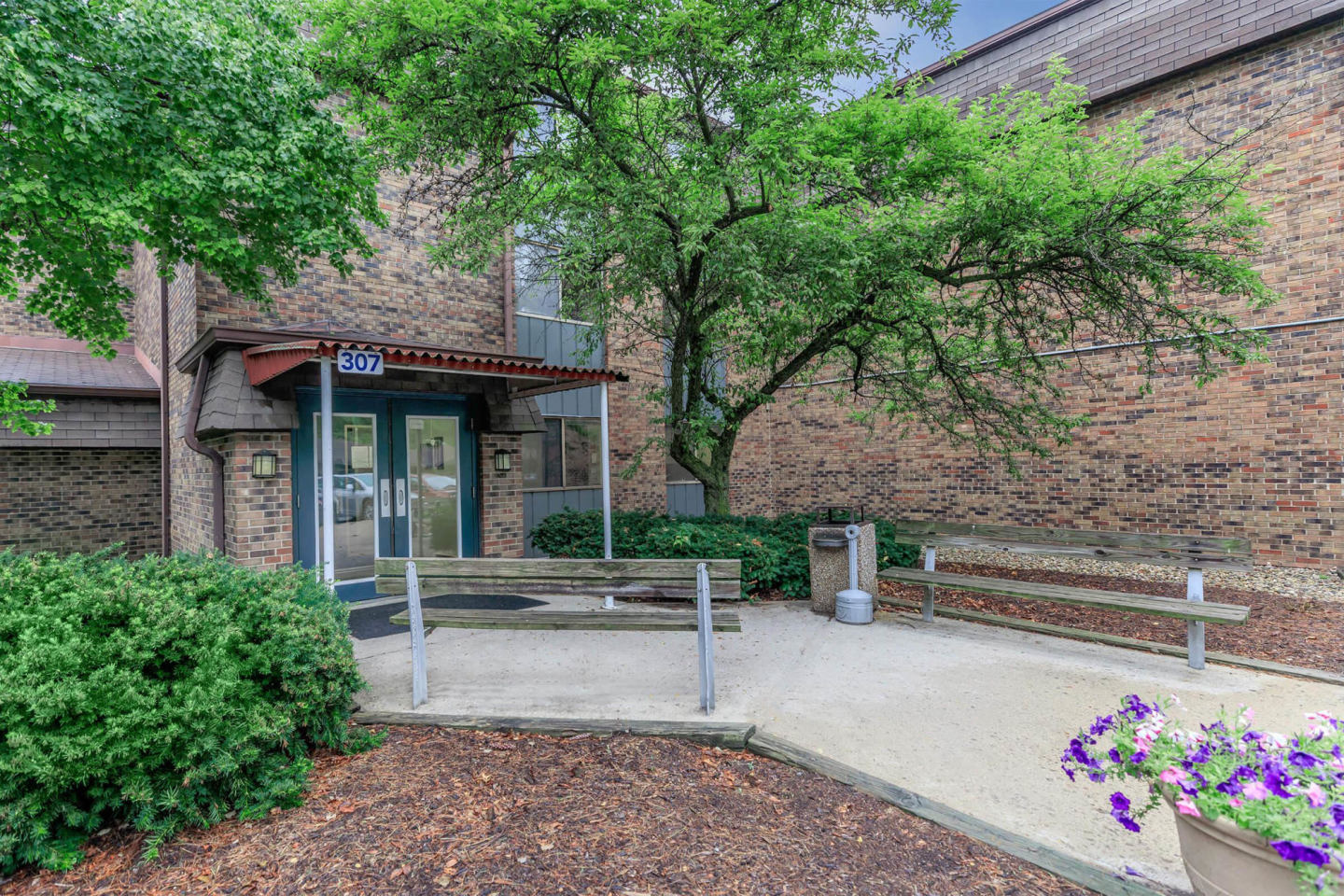 The Bluffs Apartments Image 34