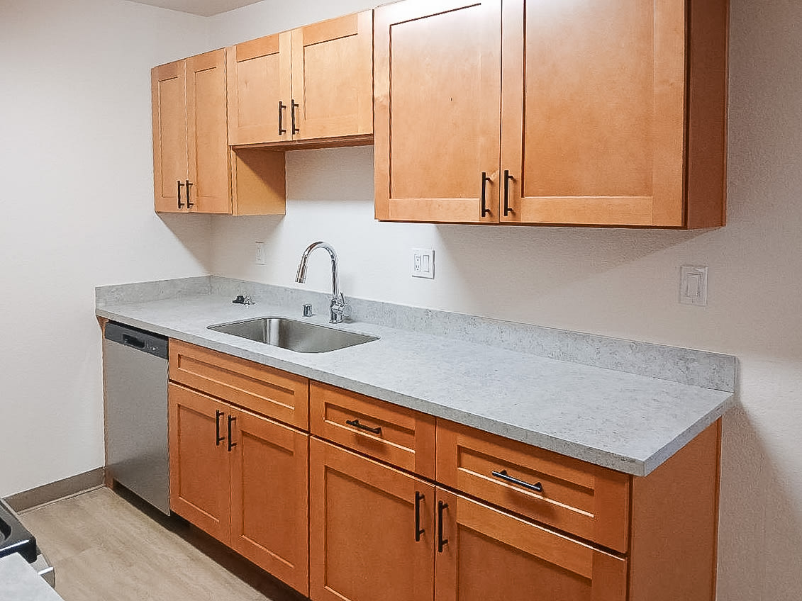Phoenix Court Apartments Image 20