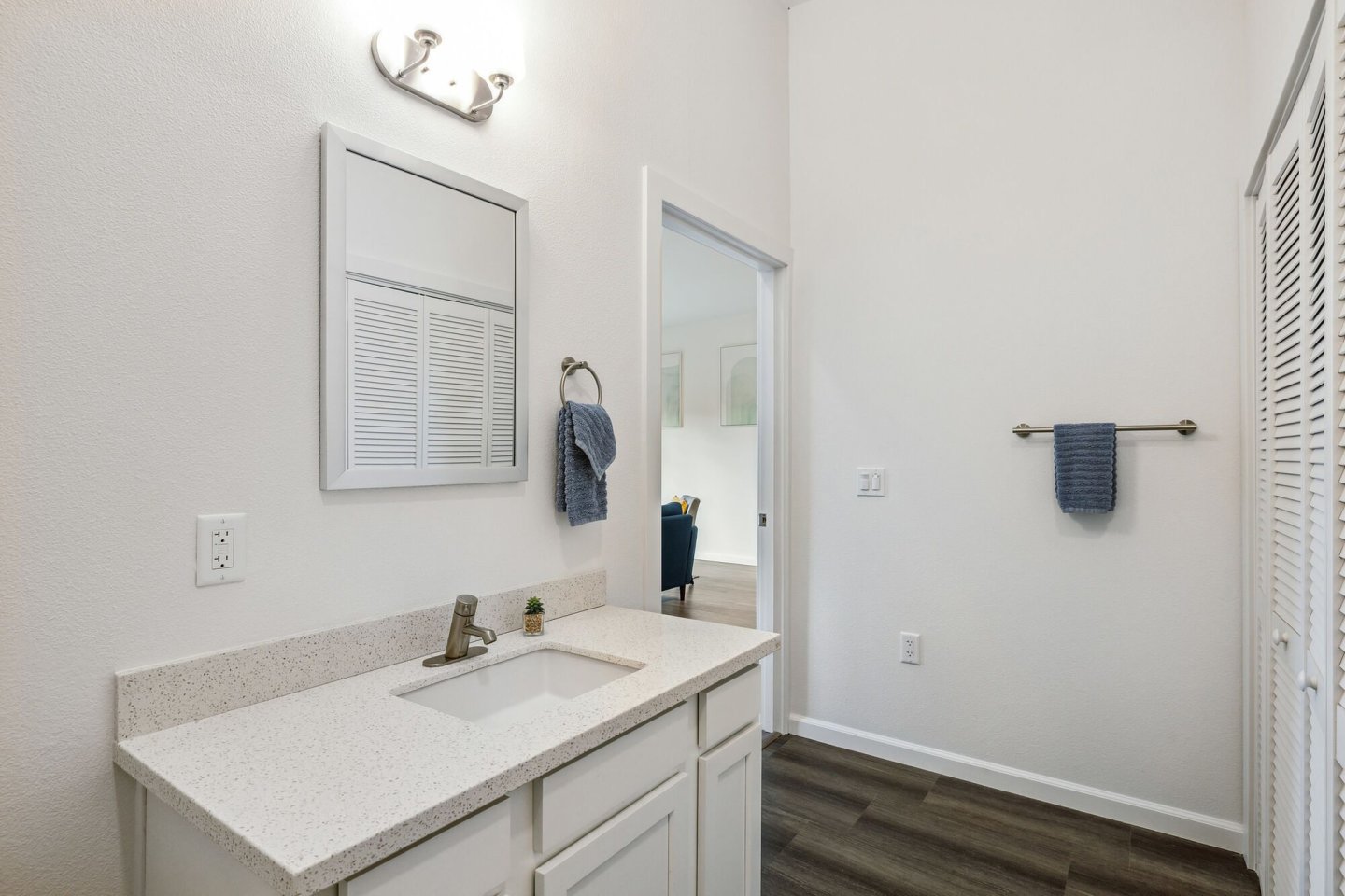 Pullman Modern Urban Apartments Image 3