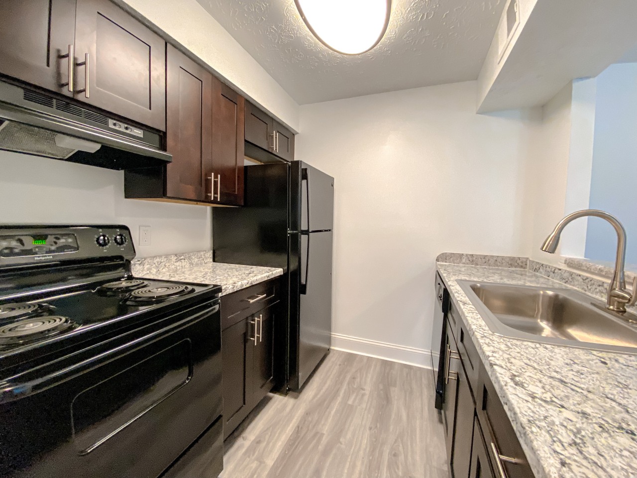 Camelot East Apartments Image 18