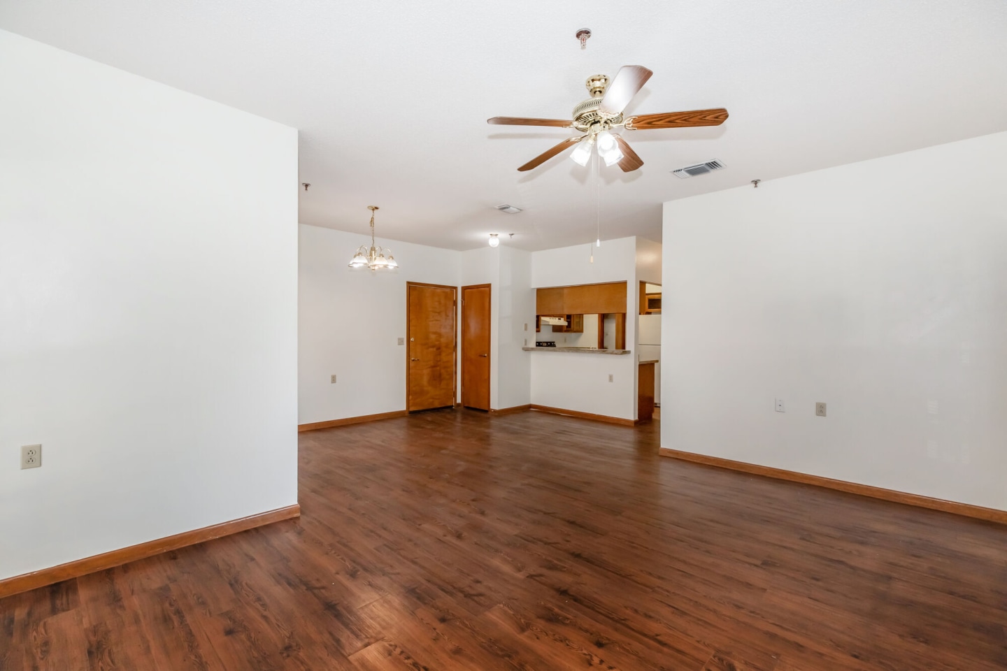 Encino Luxury Apartments Image 36