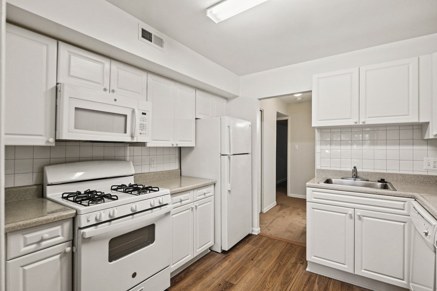 Fairway Apartments Image 6