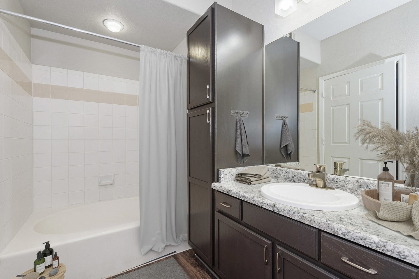 Cambria Apartments Image 11