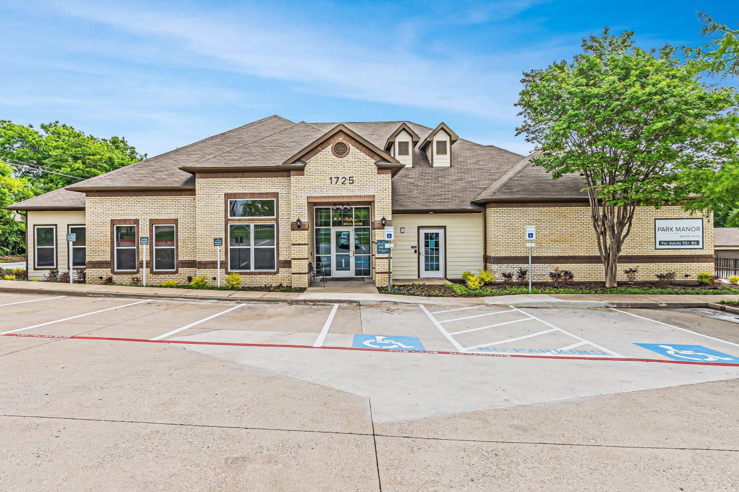Park Manor 55+ Apartments Image 1