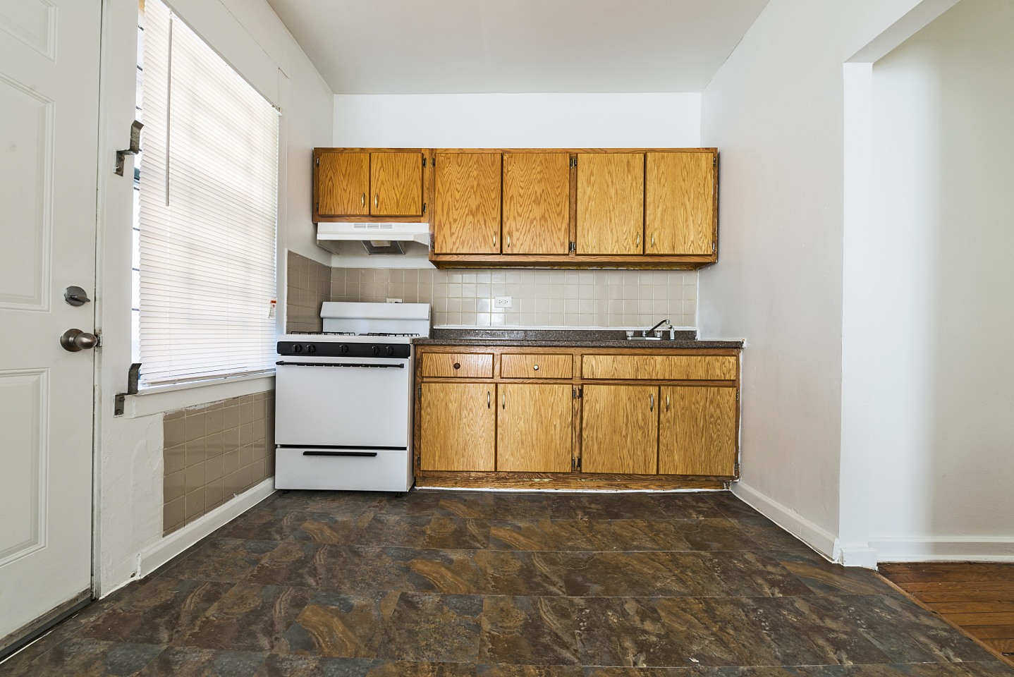7620 S Coles Image 6