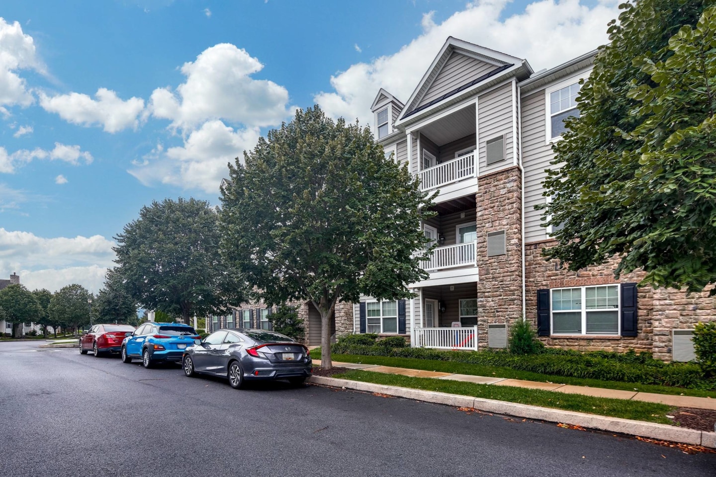 The Villas of Castleton Apartments Image 4