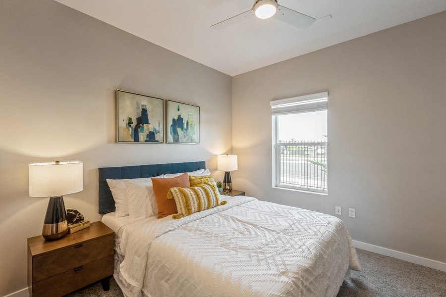 Parq Crossing Apartments Image 10