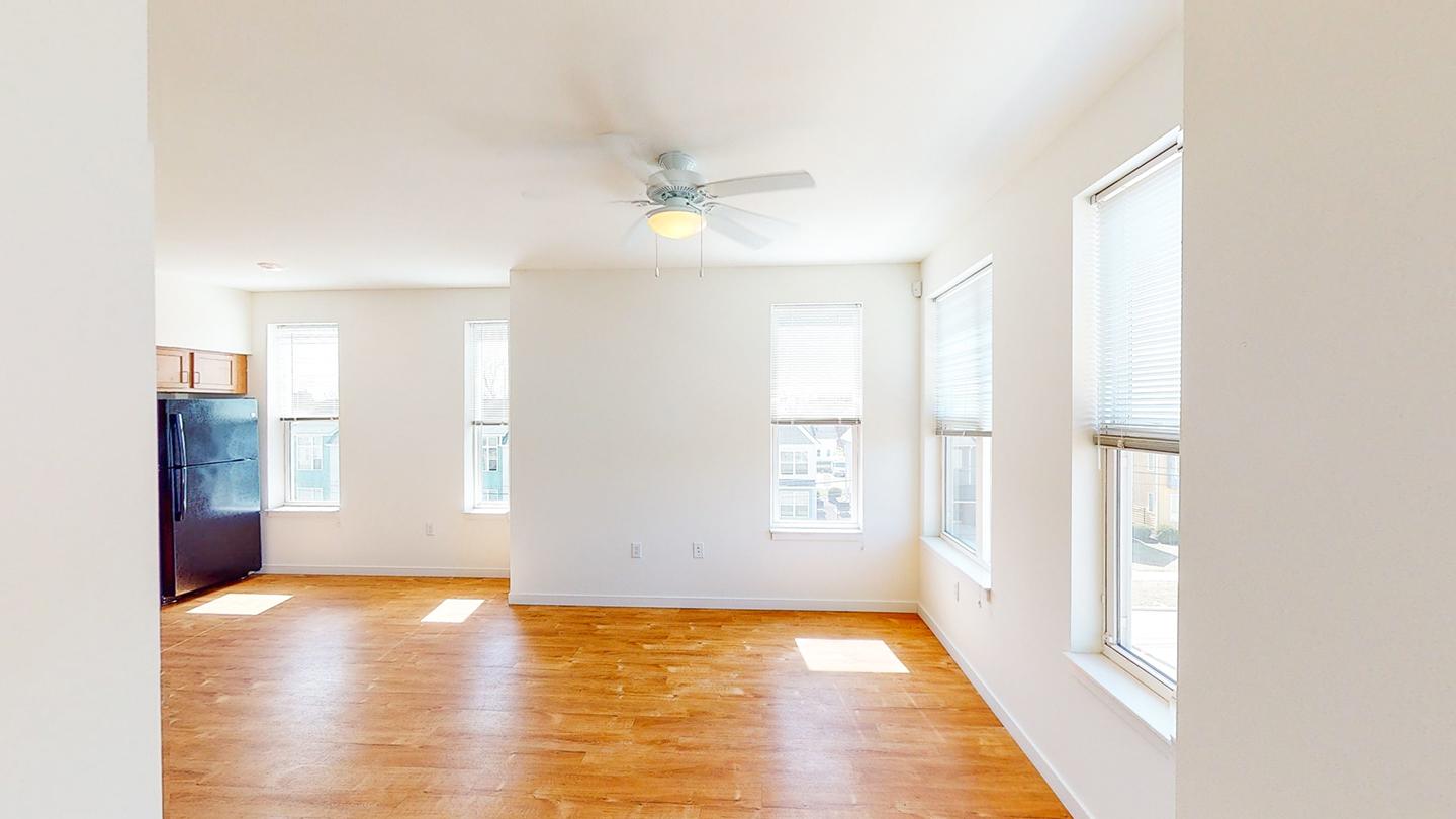 Legacy Pointe at Poindexter Apartments Image 11
