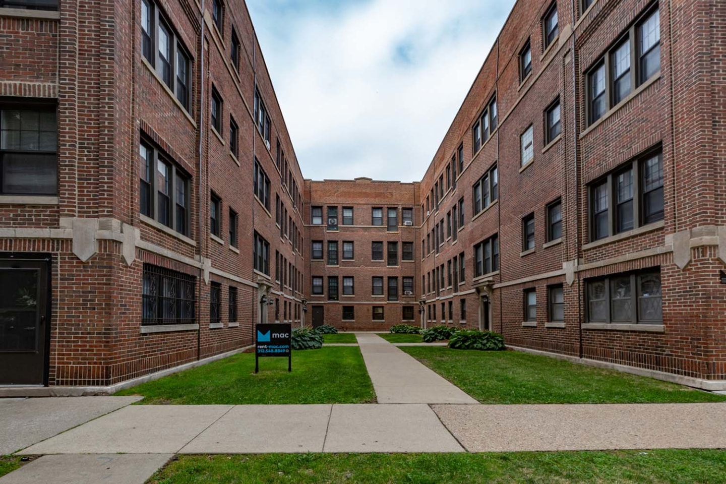 5202-5210 S. Cornell Avenue Image 3