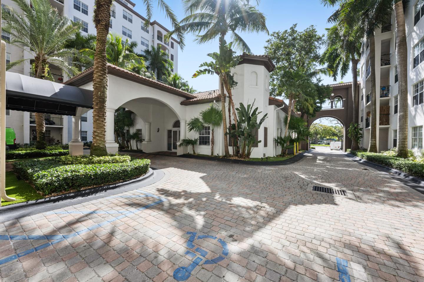 10X Mizner Park Image 12
