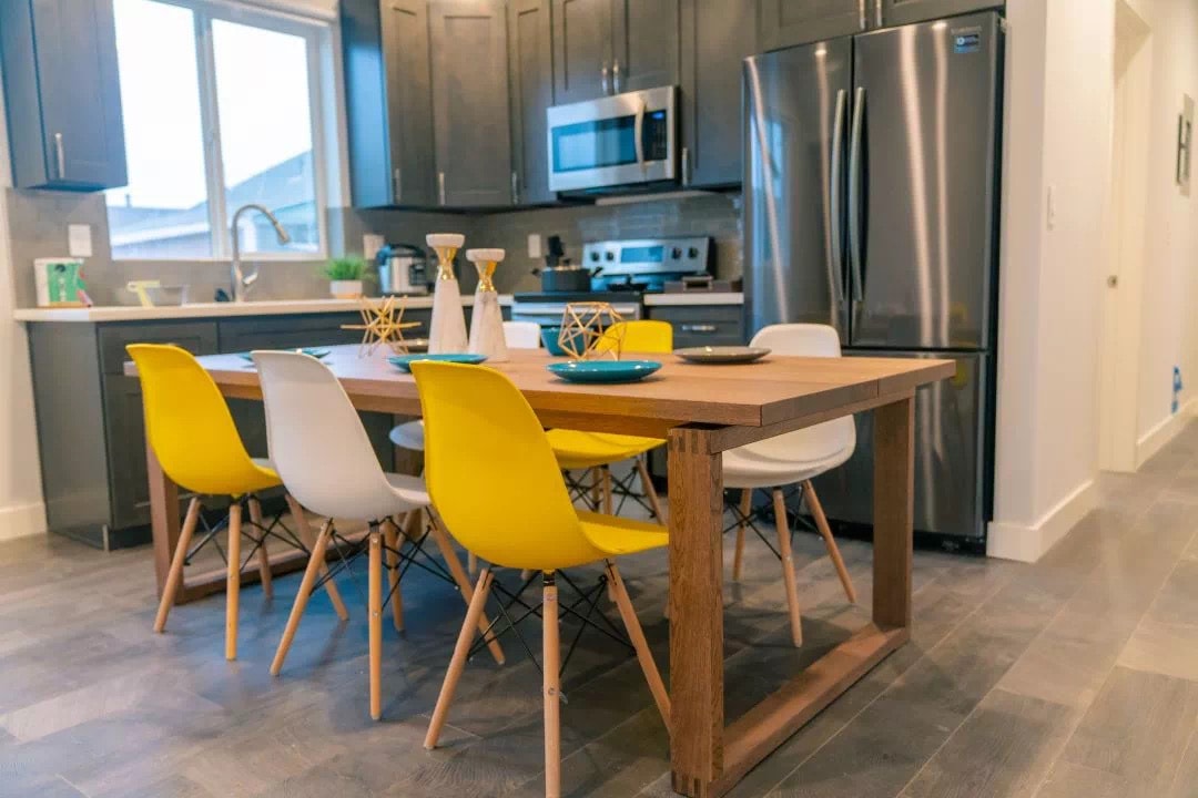 1451 W 36th Place - Co-Living Image 4
