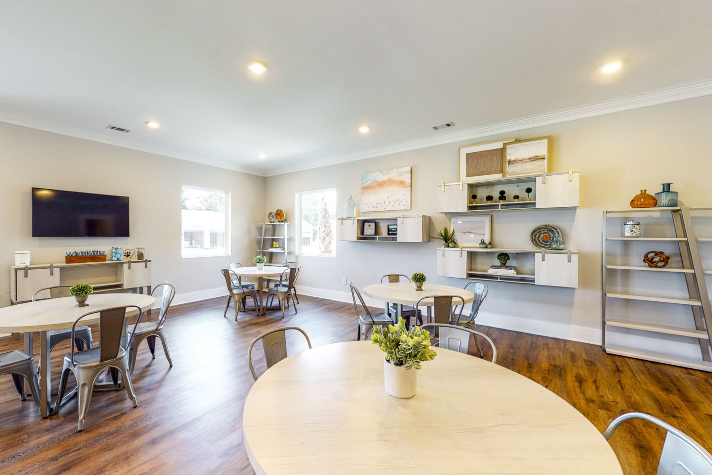 Coastal Club Apartments Image 8