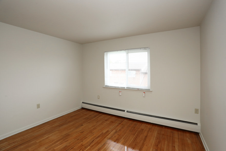 Willowcrest Apartments Image 16