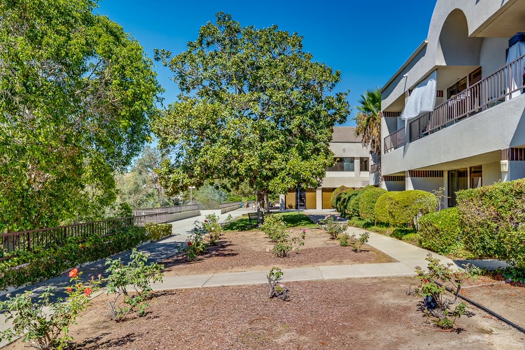 Senior Housing - Legacy Hills at Poway Image 29