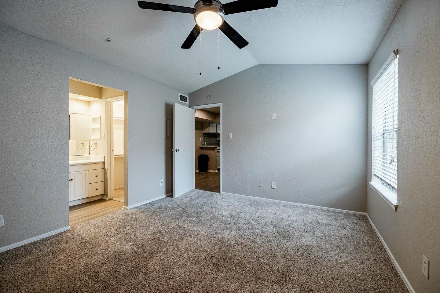 Spring Parc Apartment Homes Image 33