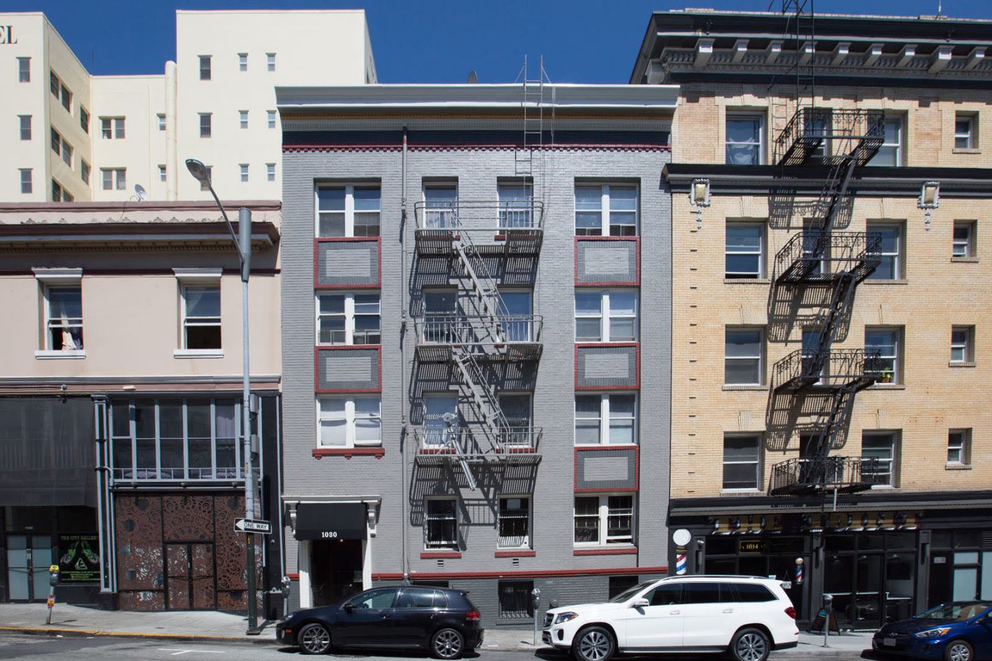 1030 LARKIN Apartments Image 13