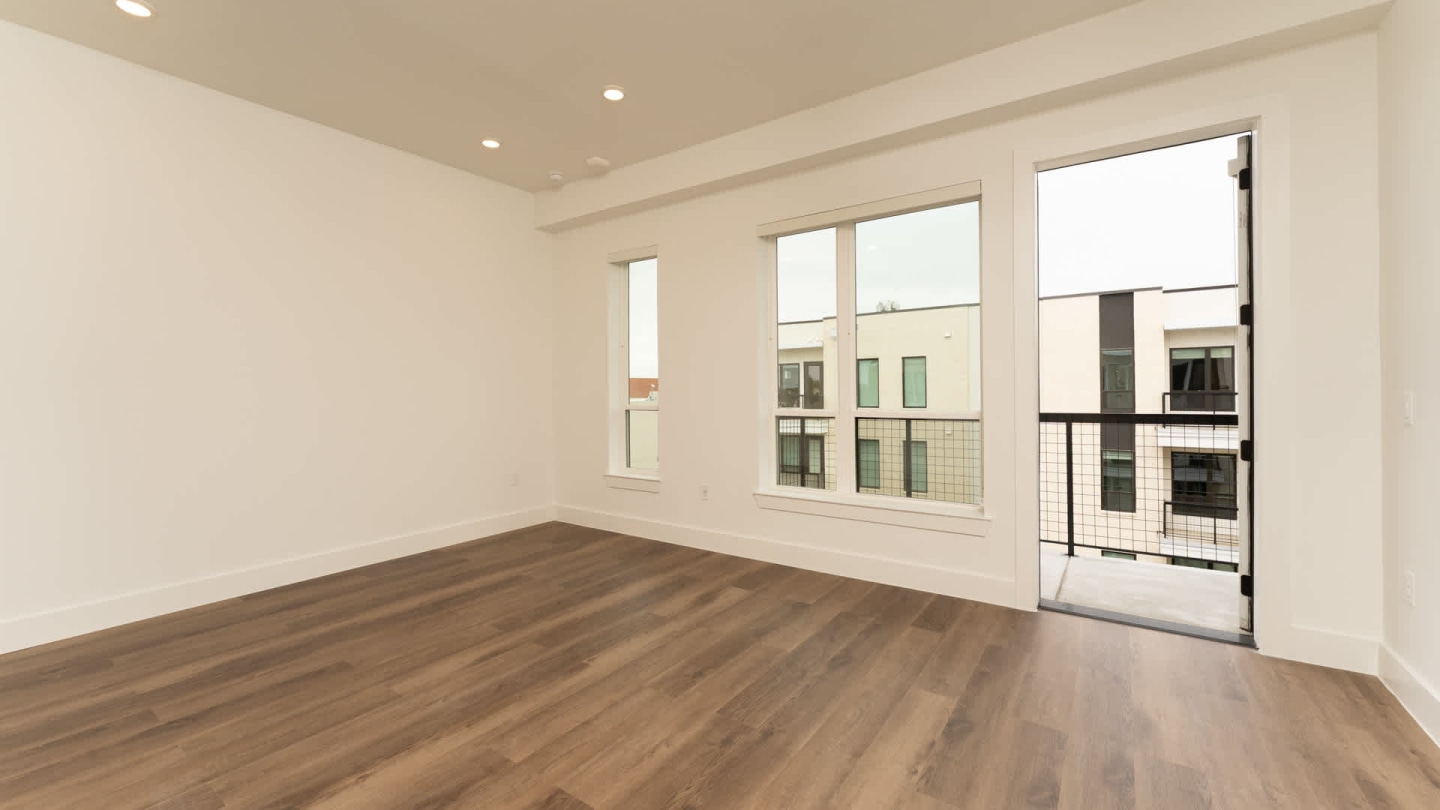 Lyle Apartments Image 16